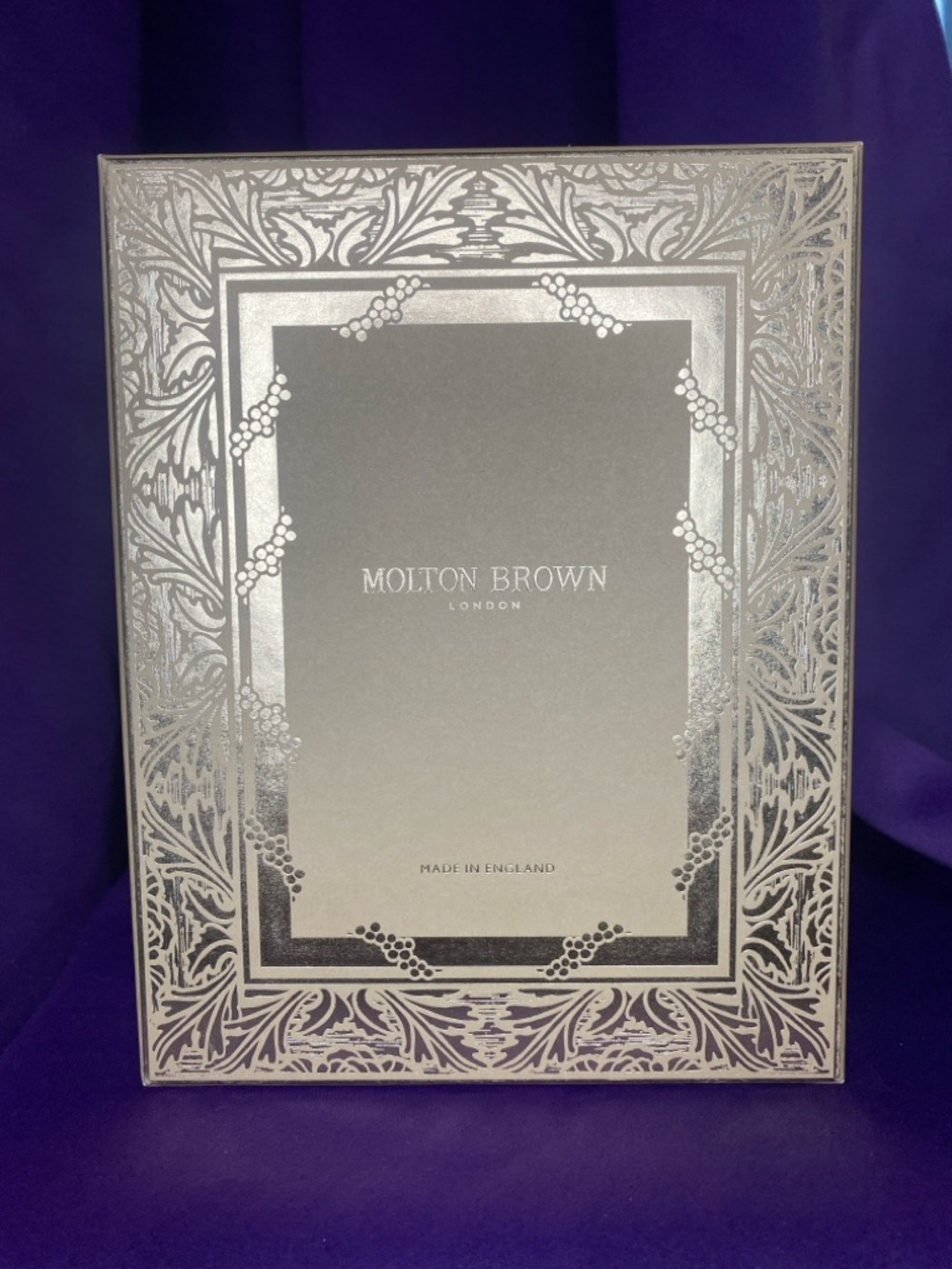 Molton Brown - Recharge Black Pepper